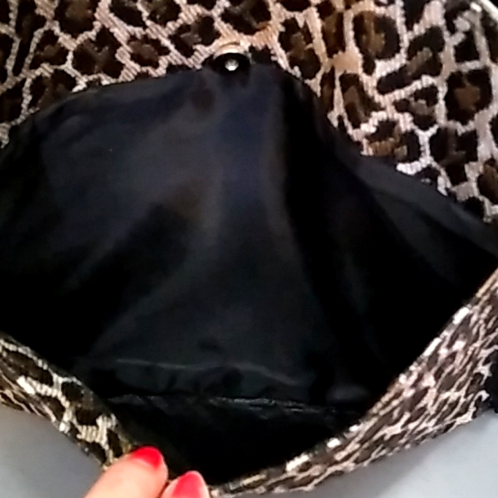 (38) Bag King Leopard Tote Bag & Change Purse. - Picture 11 of 13